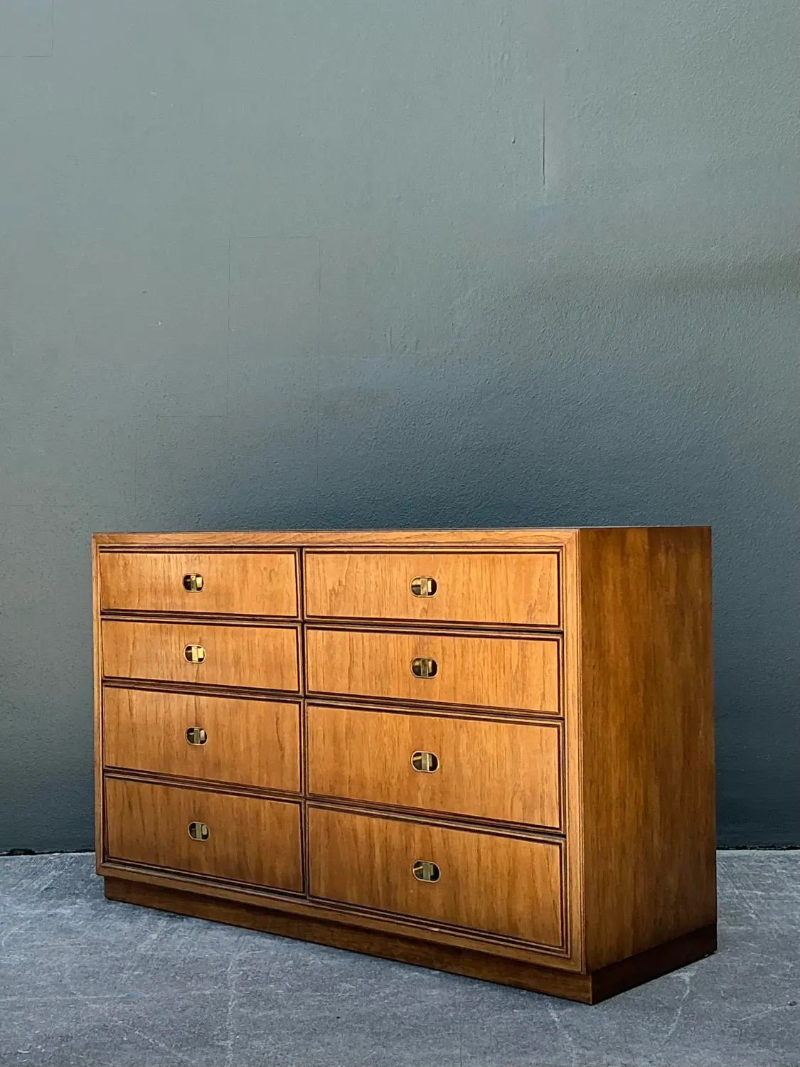 Vintage Drexel Campaign Dresser - Detail view