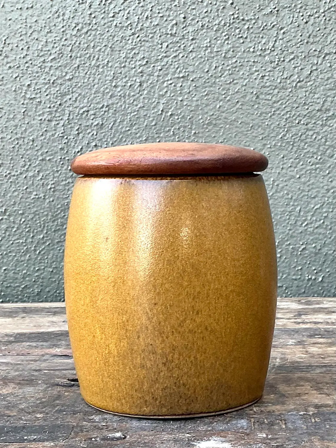 Vintage Dunhill Lidded Ceramic Tobacco Jar - Top view