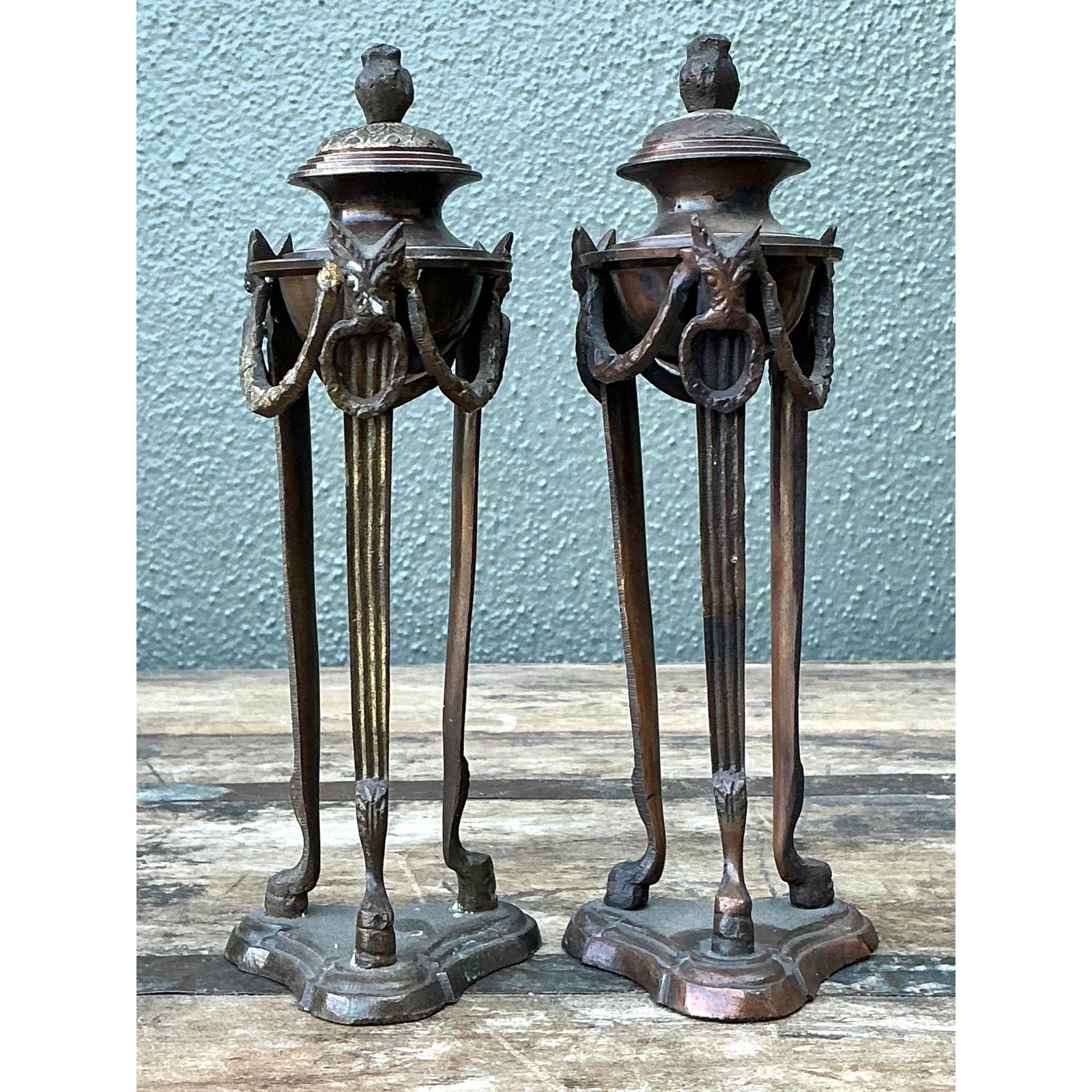 Vintage Egyptian Revival Pedestal Urns - A Pair - Detail view
