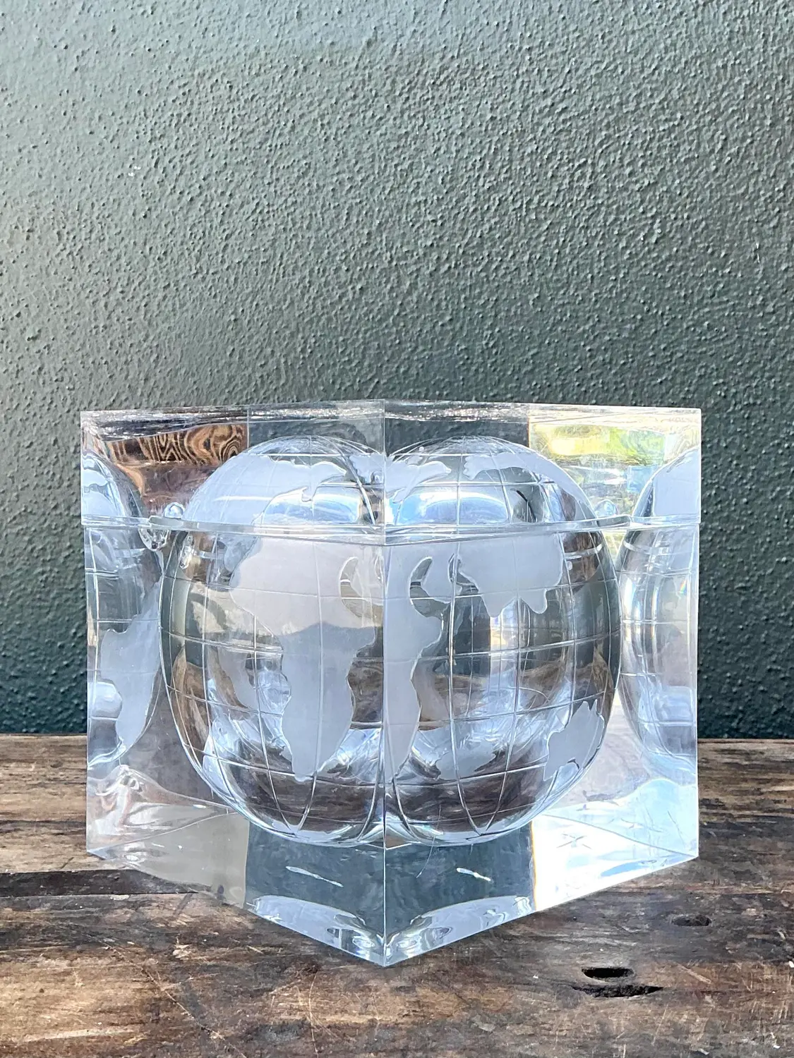 Vintage Etched Lucite Global Ice Bucket - Detail view