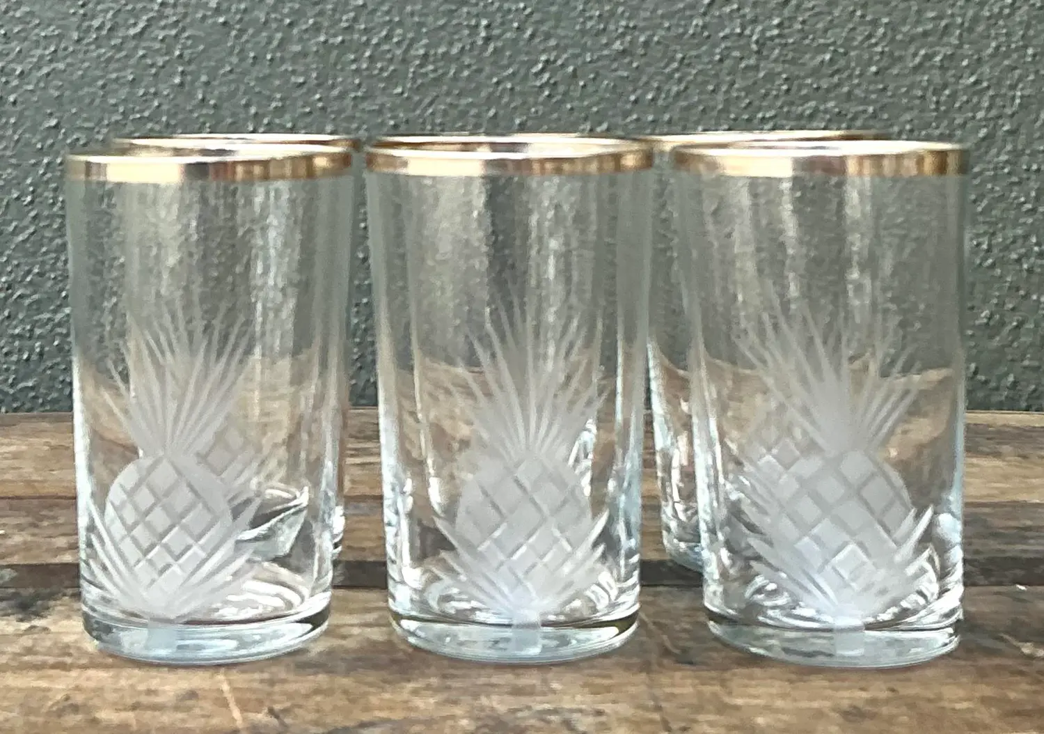 Vintage Etched Pineapple Glasses - Set of 6 - Detail view