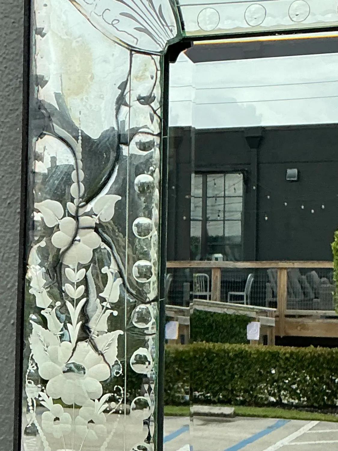 Vintage Etched Venetian Mirror - Detail view