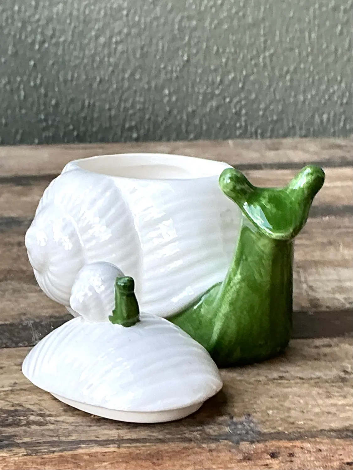 Vintage Fitz and Floyd Snail Lidded Bowl - Top view
