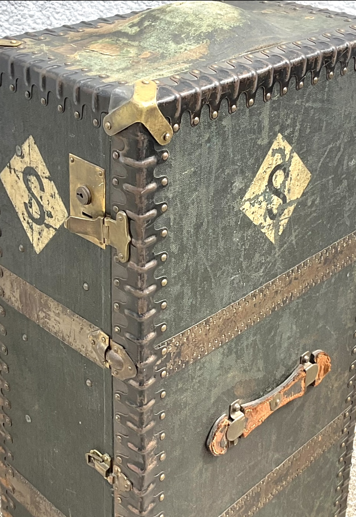 Vintage Franzi Italian Steamer Trunk - Side view