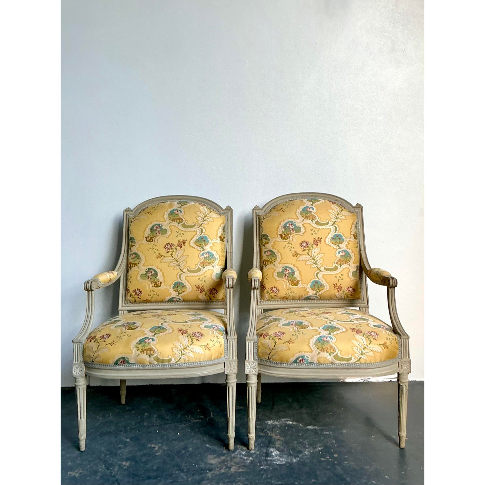 Vintage French Regency Fauteuils With Embroidered Jacquard Uoholdtery - A Pair - Top view