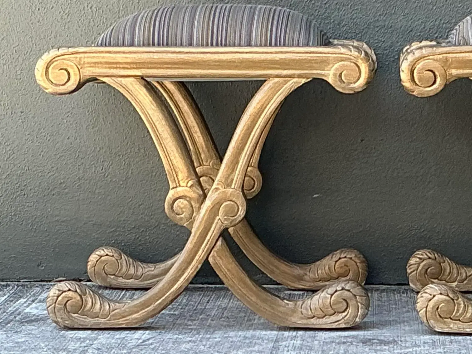 Vintage Gilt Tipped X Benches - A Pair - Detail view