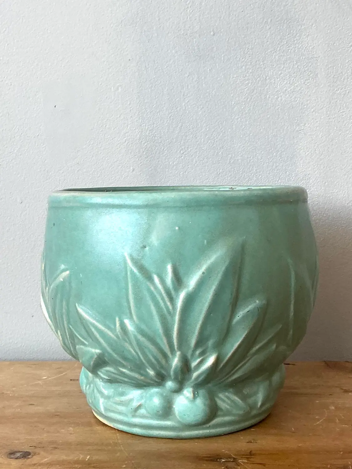 Vintage Glazed Ceramic Cache Pot After McCoy - Detail view