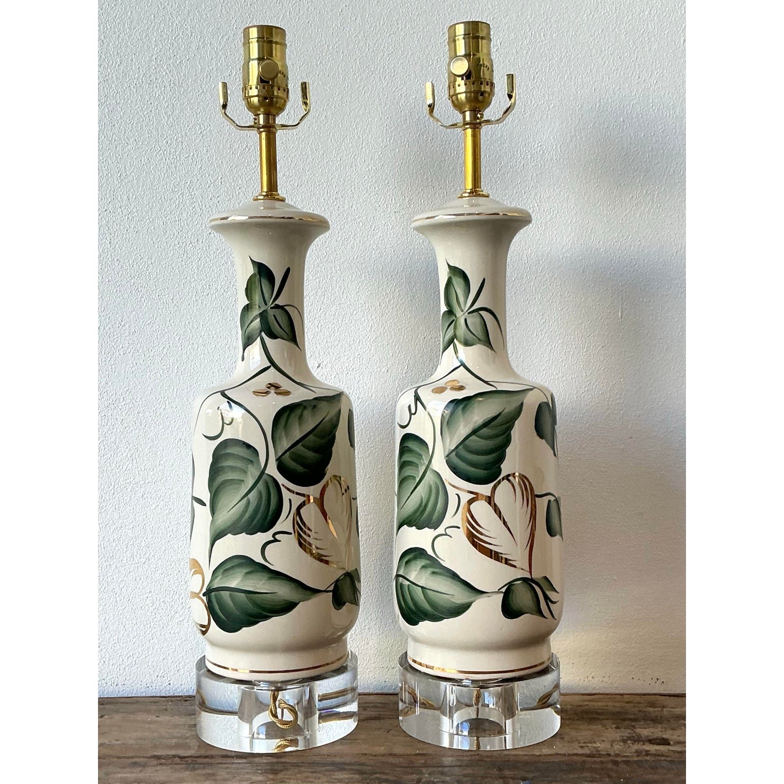 Vintage Glazed Ceramic Ivy Lamps - A Pair - Detail view
