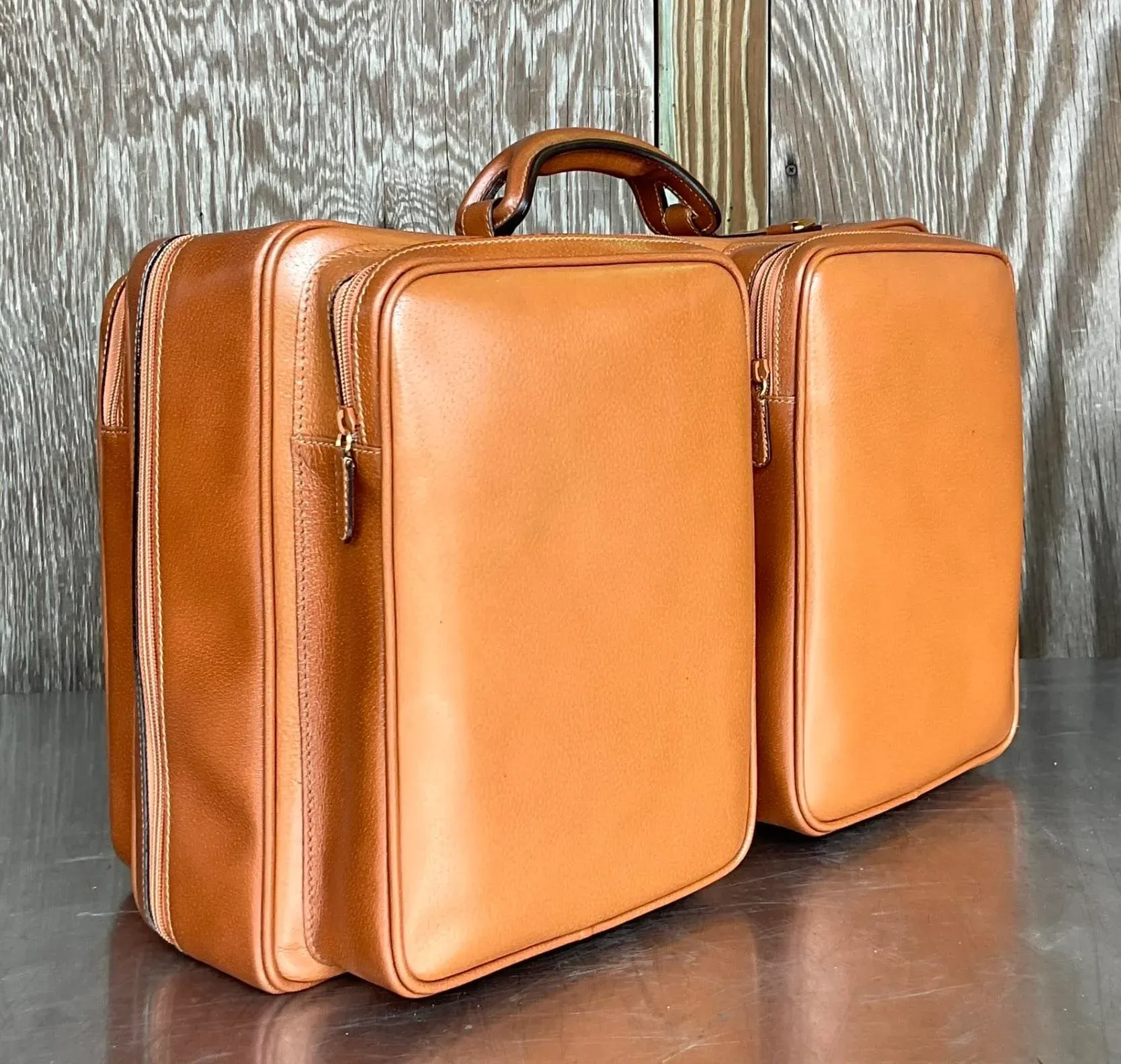 Vintage Gucci Leather Travel Bag With Original Box - Top view