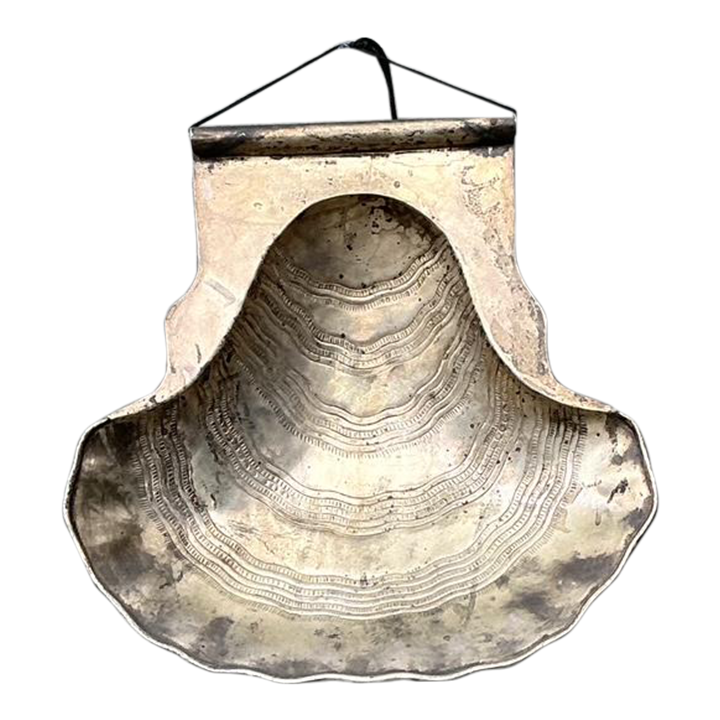 Vintage Hand Hammered Metal Oyster Shell Serving Bowl - Detail view