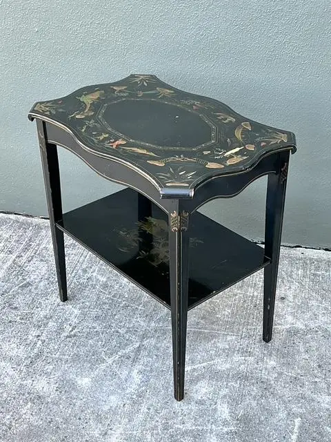 Vintage Hand Painted Chinoiserie Side Table - Detail view