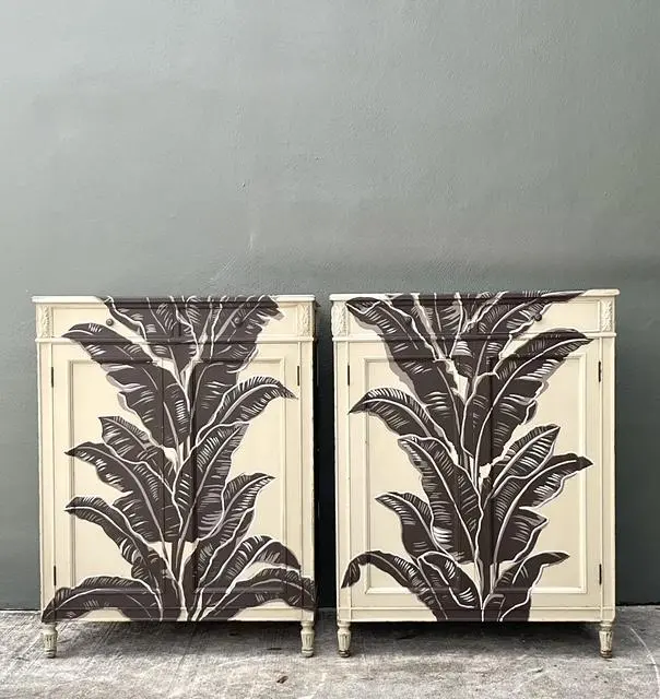 Vintage Irving and Casson Pair of Chests - A Pair - Detail view