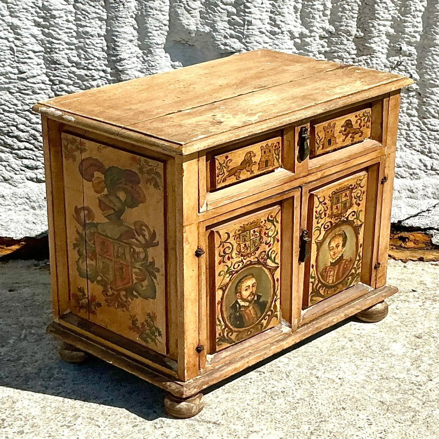 Vintage Italian 19th Century Hand Painted Cassapanca Bench - Top view