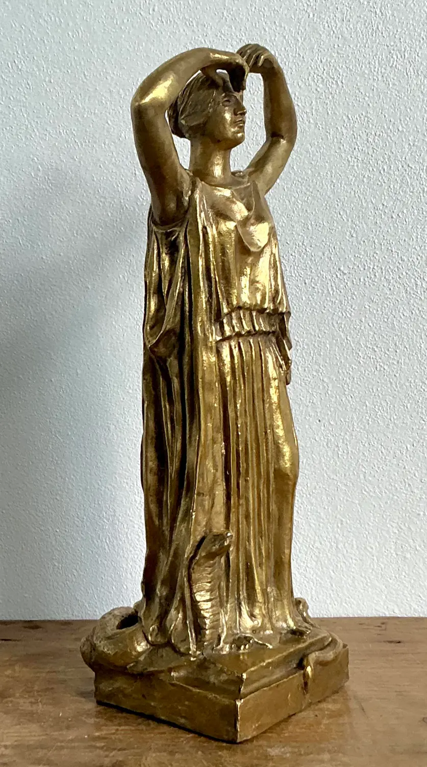 Vintage Italian 19th Century Polished Bronze of Peplophoros - Detail view