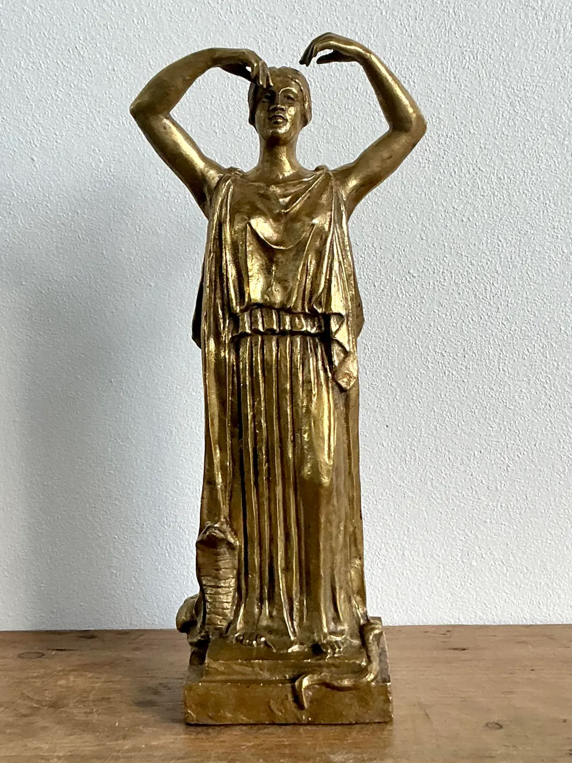 Vintage Italian 19th Century Polished Bronze of Peplophoros - Top view