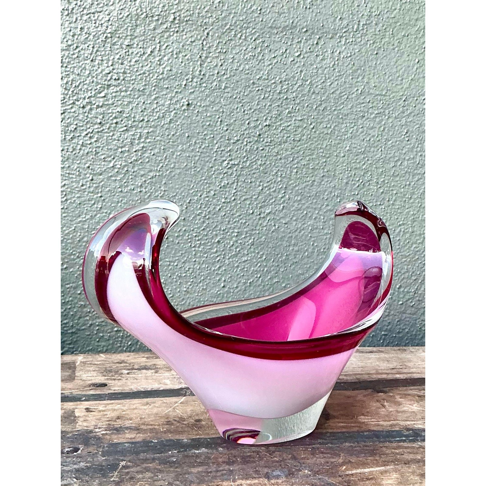 Vintage Italian Art Glass Bowl After Murano - Detail view