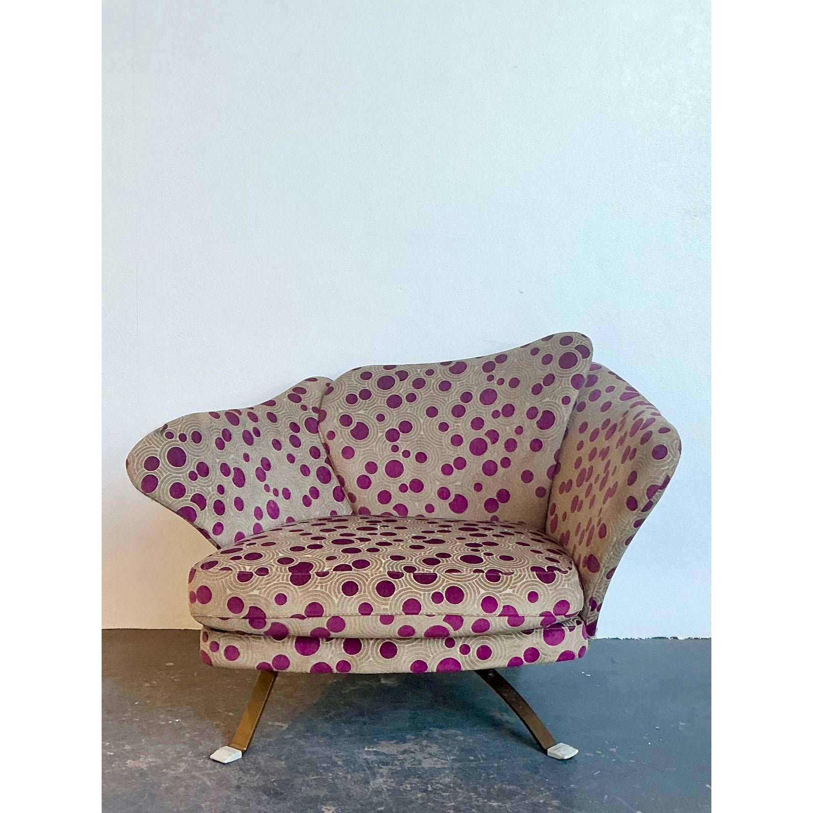 Vintage Italian Biomorphic Lounge Chair - Side view