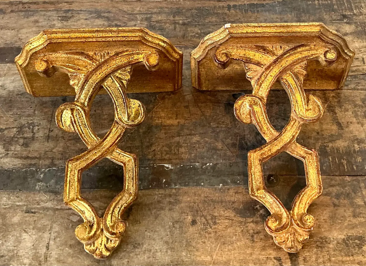 Vintage Italian Gilt Wall Brackets - A Pair - Top view