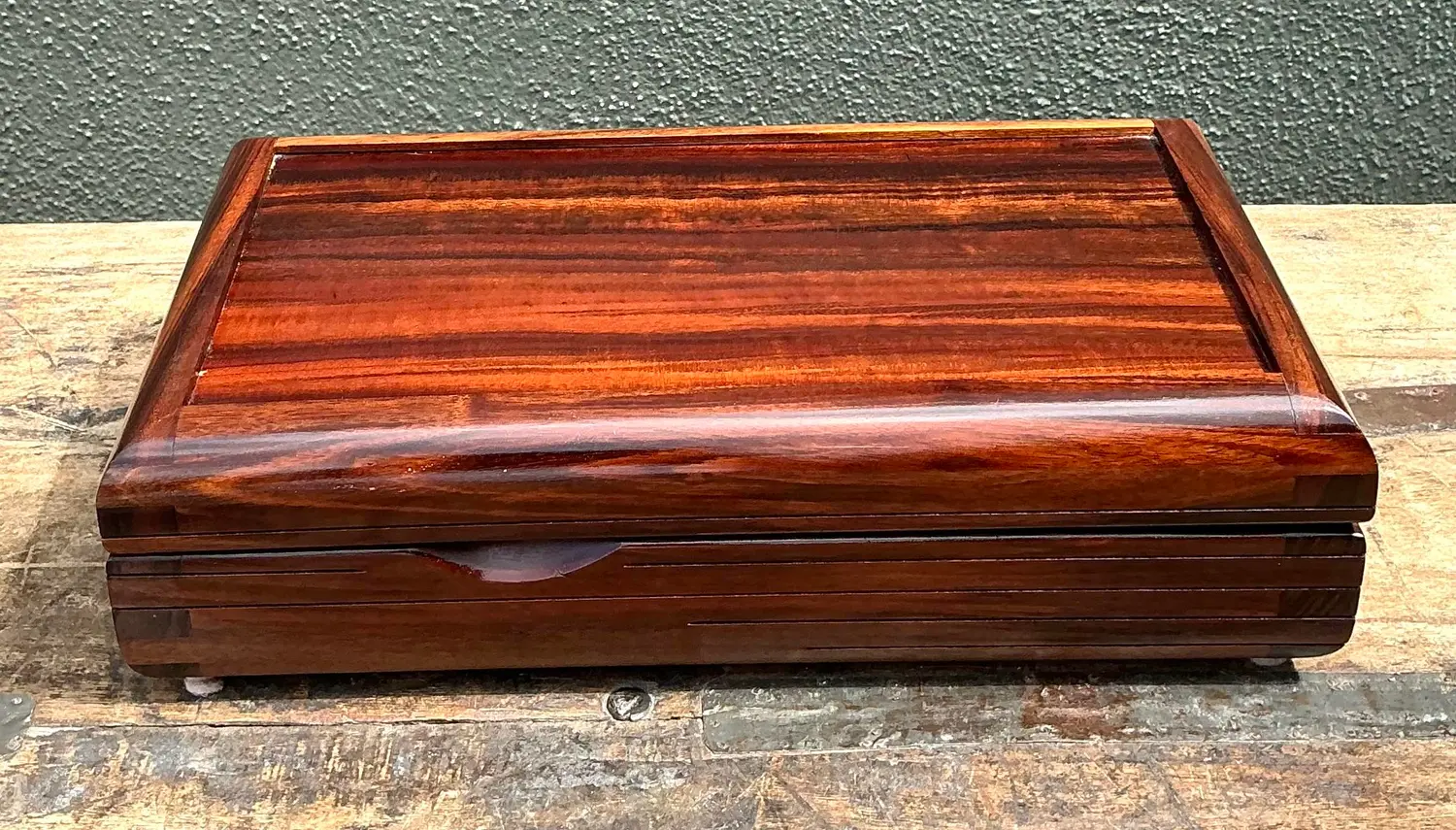 Vintage Italian Men’s Haberdashery Box - Detail view
