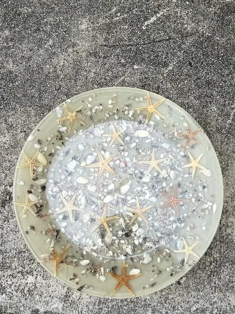 Vintage Italian Starfish Resin Bowl - Detail view