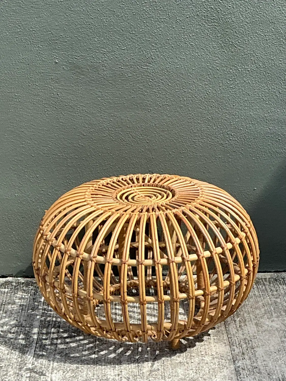 Vintage Italian Stick Rattan Ottoman After Albini - Detail view