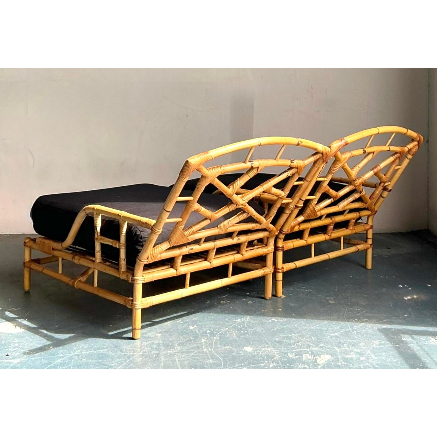 Vintage Italian Vivai Del Sud Rattan Chaise Lounge - A Pair - Top view