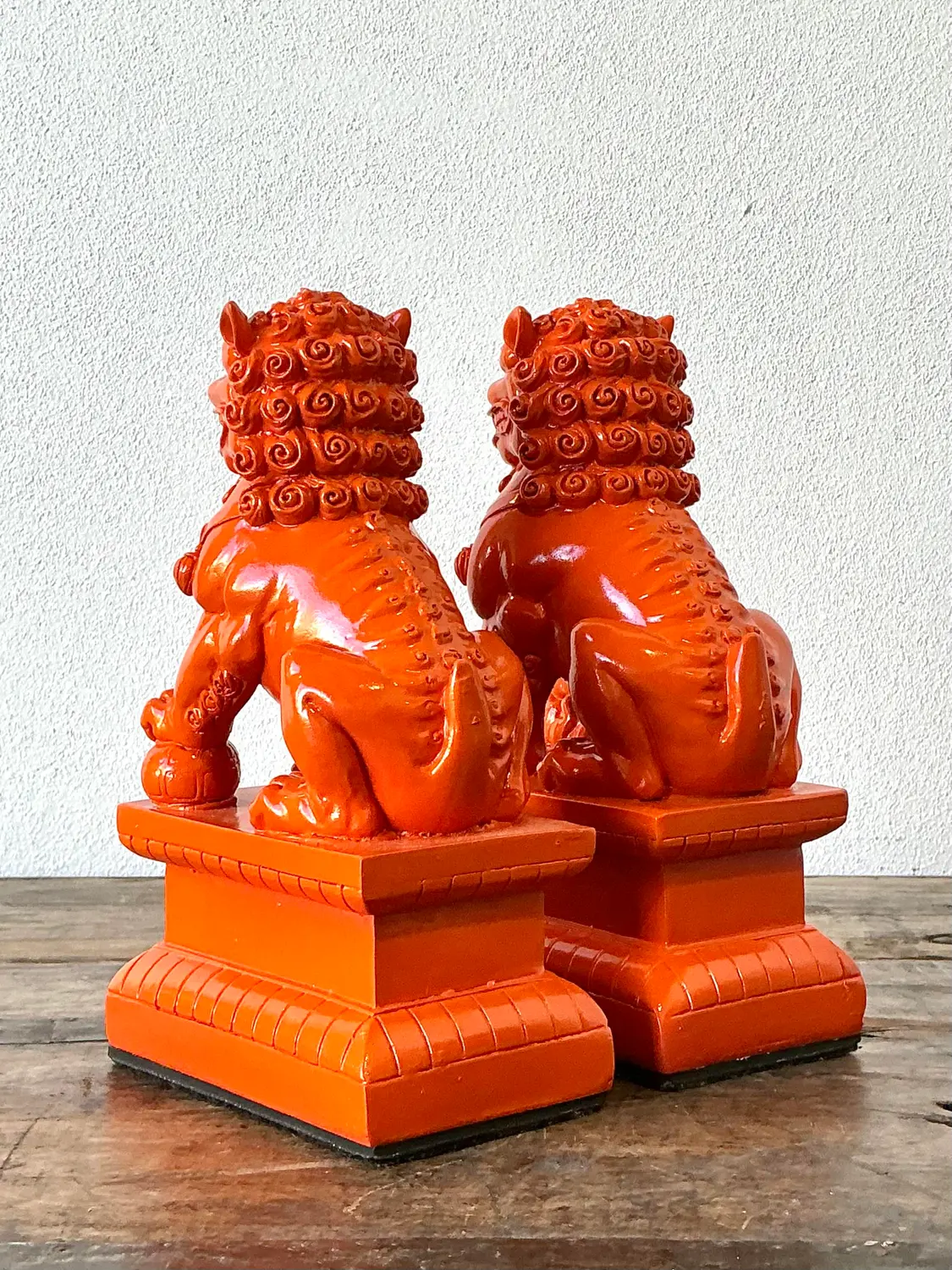 Vintage Lacquered Orange Foo Dogs - A Pair - Top view