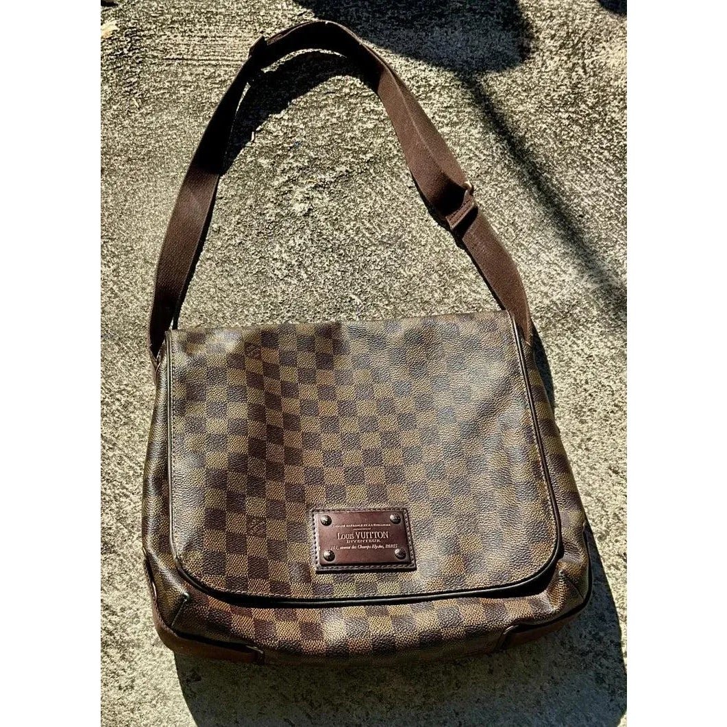 Vintage Louis Vuitton Damier Ebene Messenger Bag - Top view