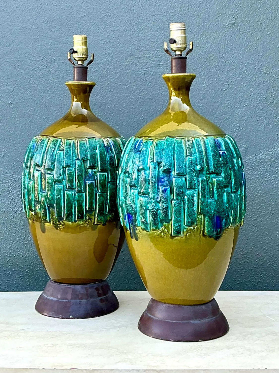 Vintage MCM Glazed Ceramic Lamps - A Pair - Detail view
