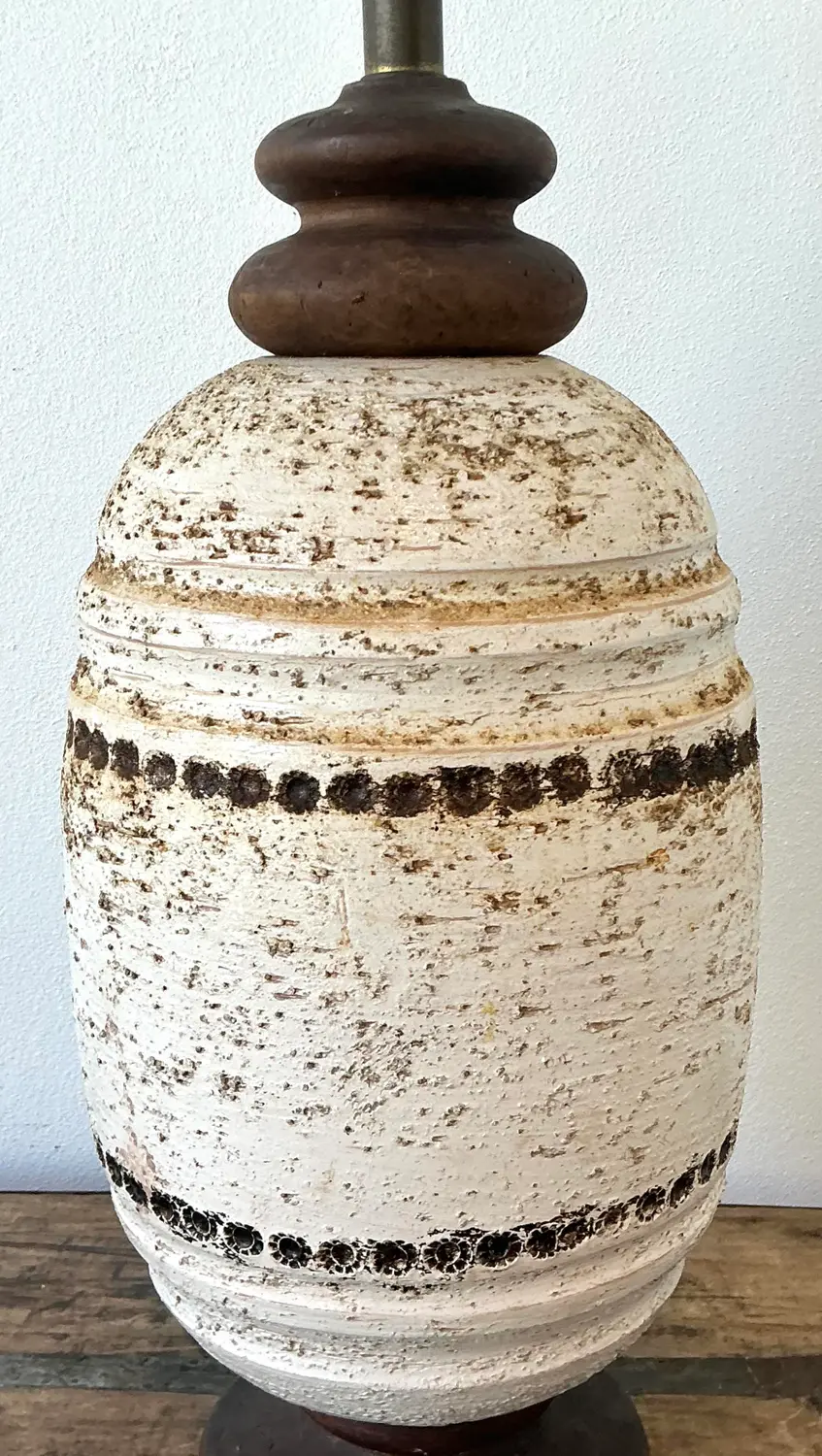 Vintage MCM Lava Glaze Lamp - Side view