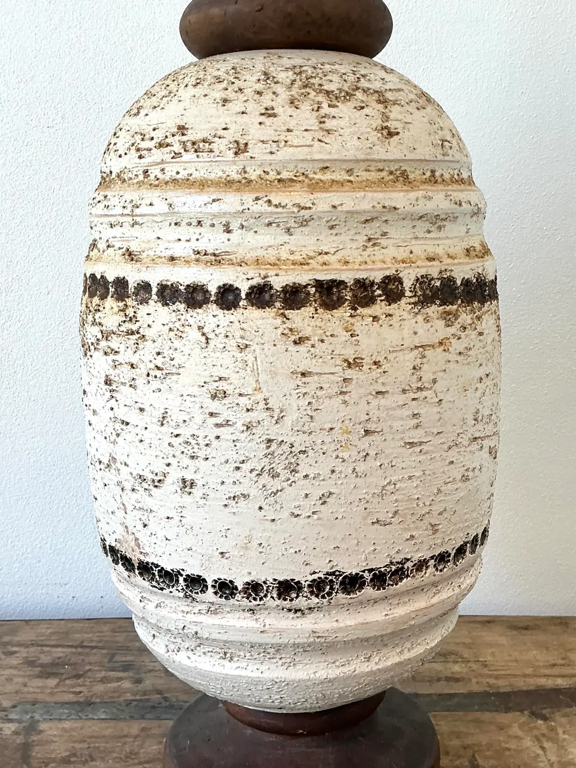 Vintage MCM Lava Glaze Lamp - Back view