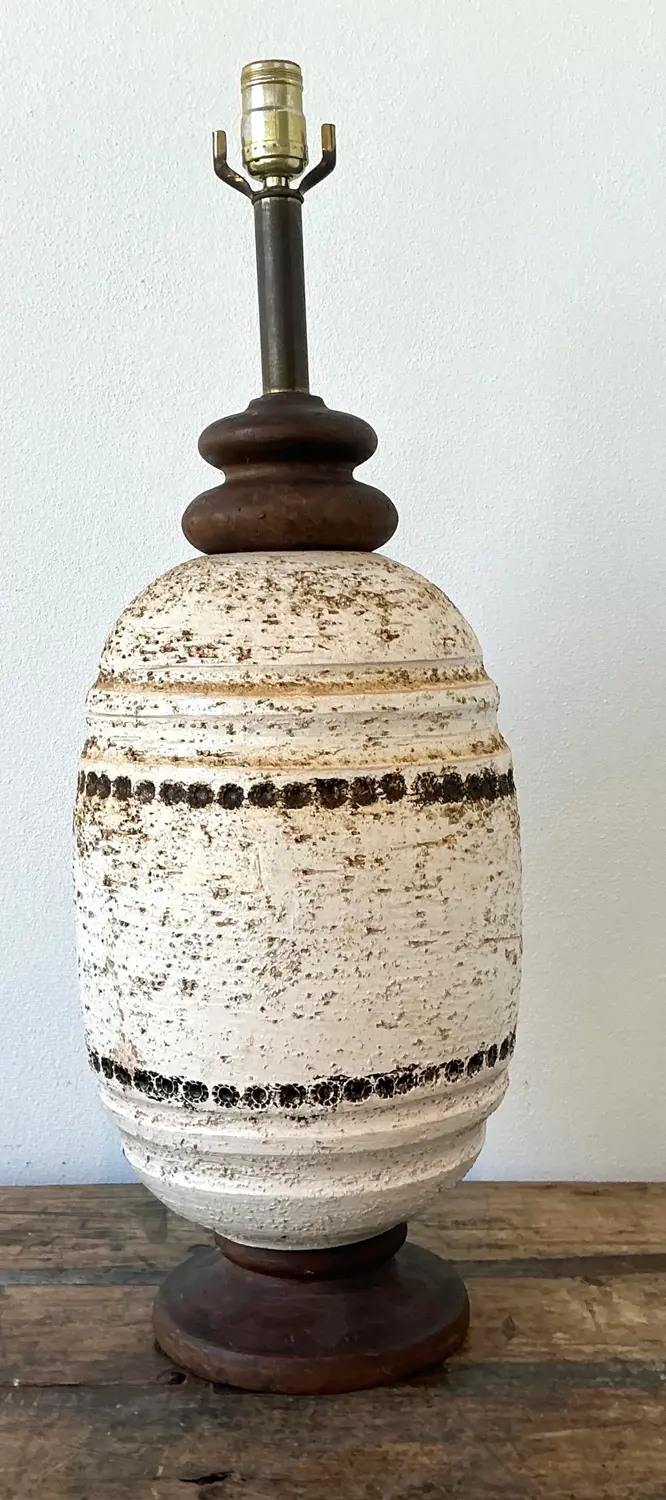 Vintage MCM Lava Glaze Lamp - Top view