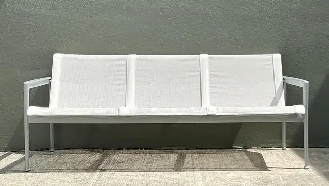 Vintage MCM Richard Schultz 1966 Outdoor Sofa - Detail view