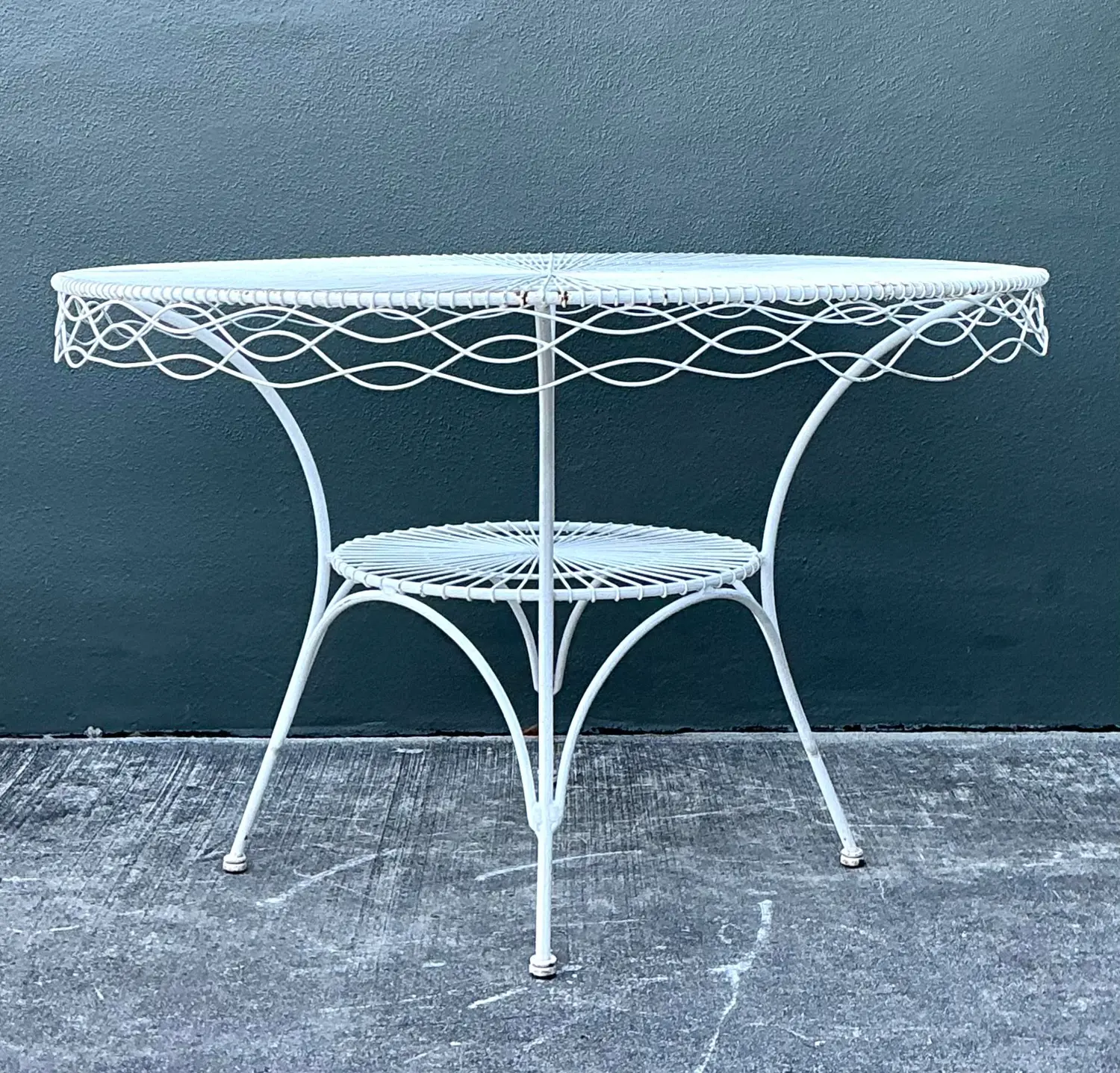 Vintage MCM Twisted Wrought Iron Dining Set of 5 - Detail view
