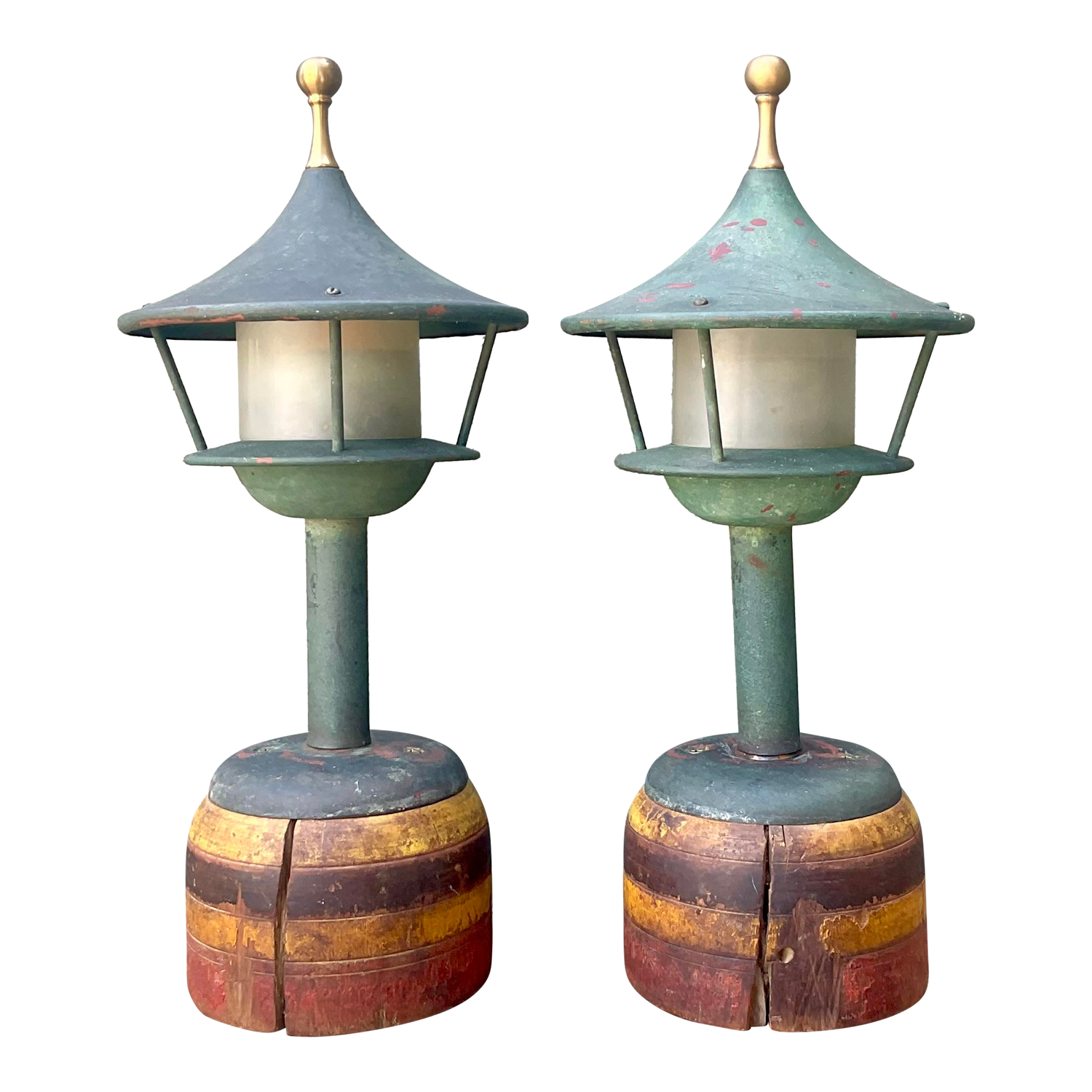 Vintage Mid-Century Modern Patinated Lighthouse Lamps - A Pair - Detail view