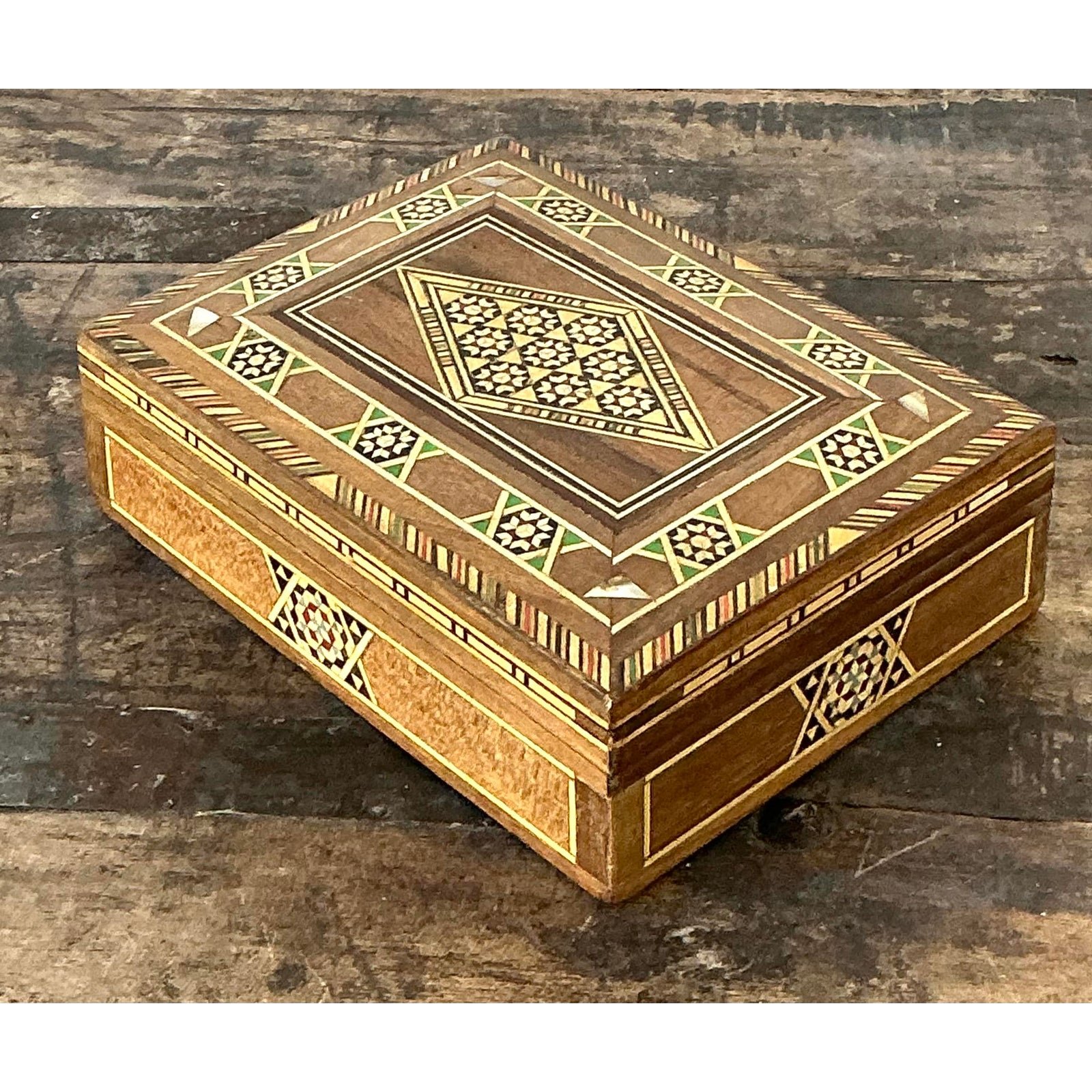 Vintage Moroccan Inlay Box - Detail view