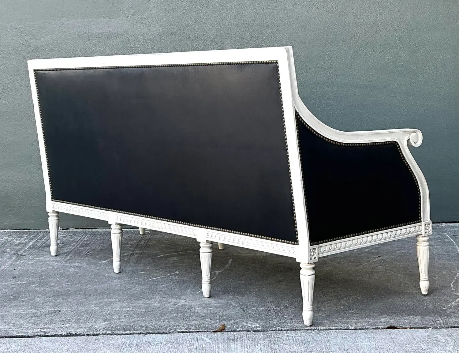 Vintage Oly “Hanna” Leather Louis XVI Style Sofa - Detail view