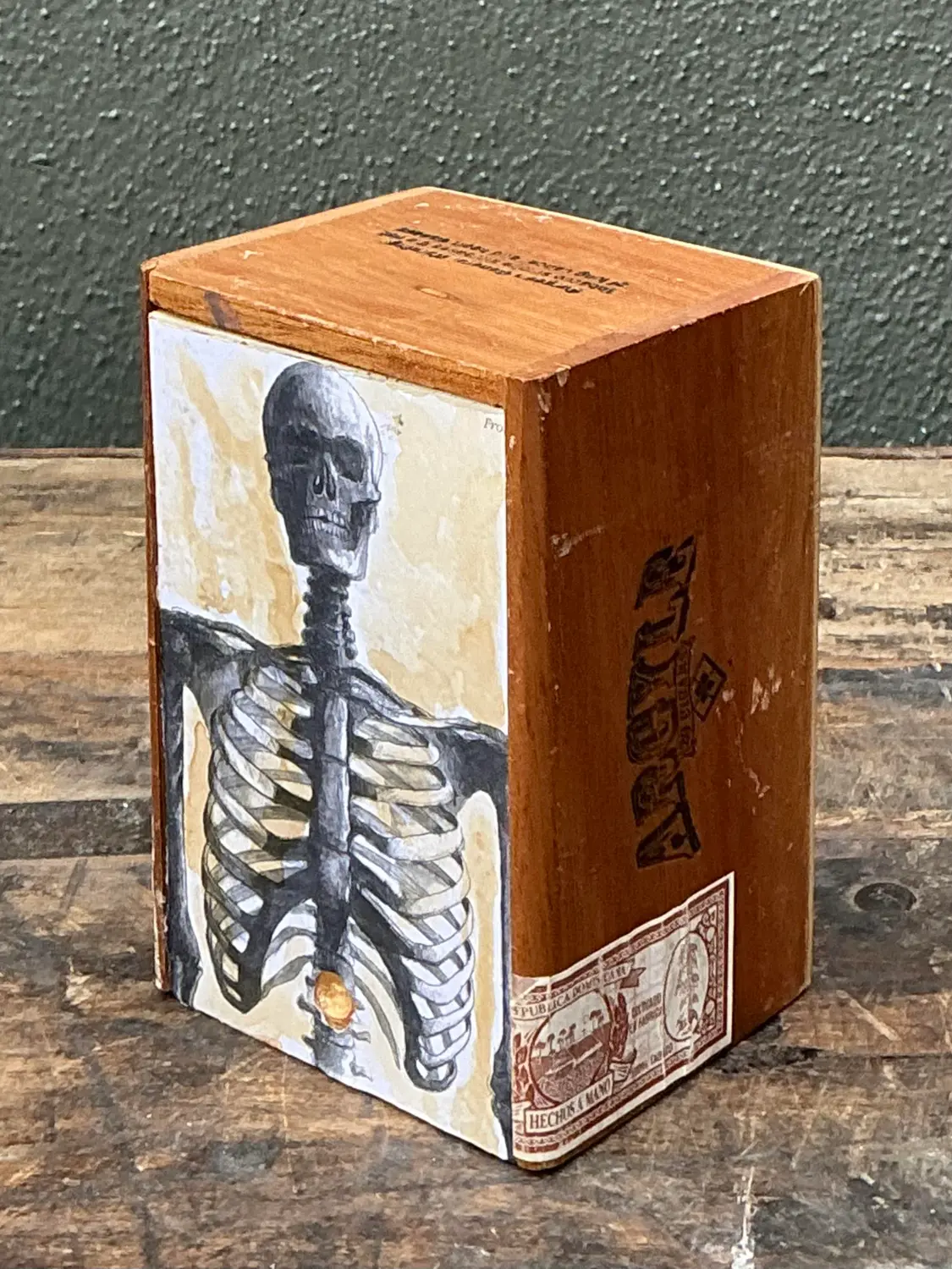 Vintage Original Mixed Media Sculpture Box - Detail view