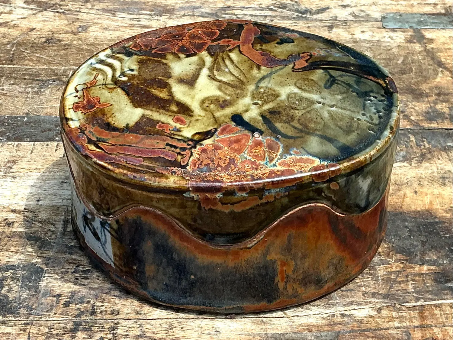 Vintage Original Studio Pottery Box - Detail view