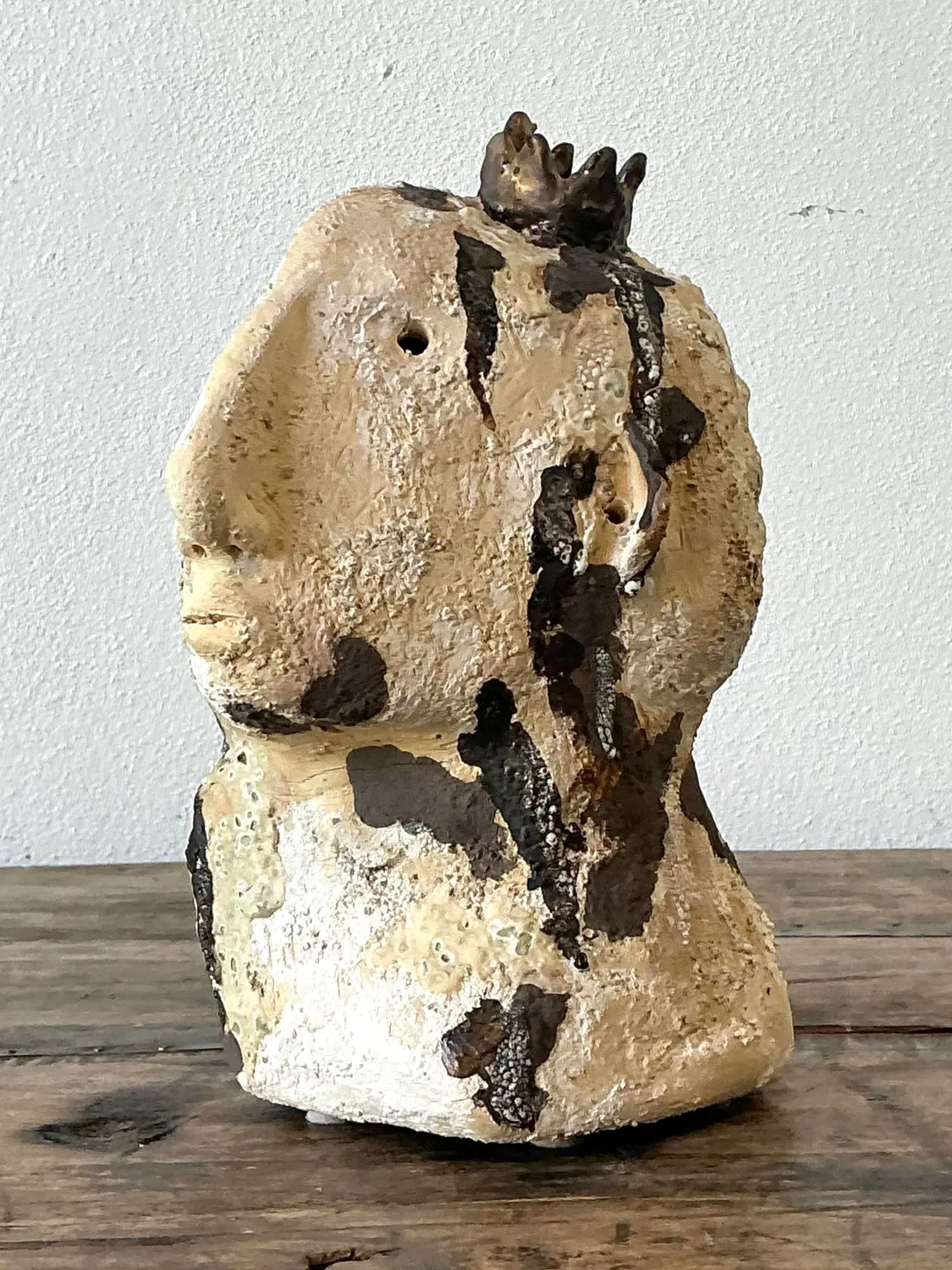 Vintage Original Studio Pottery Bust - Detail view