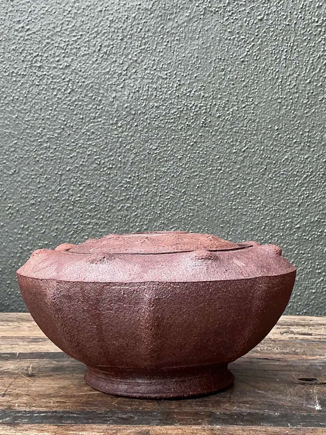 Vintage Original Studio Pottery Lidded Bowl - Detail view