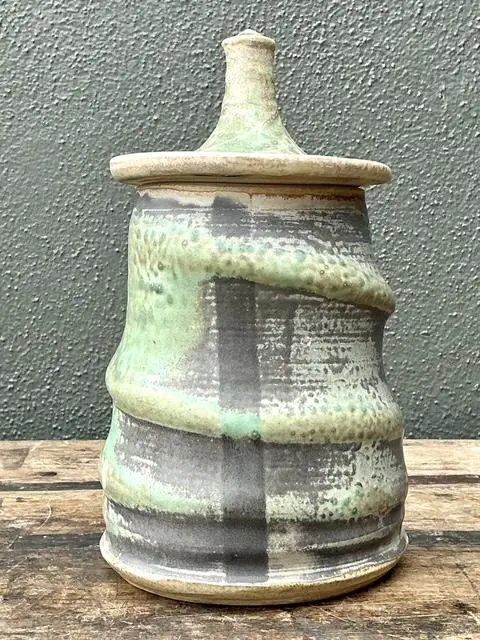 Vintage Original Studio Pottery Lidded Jar - Detail view