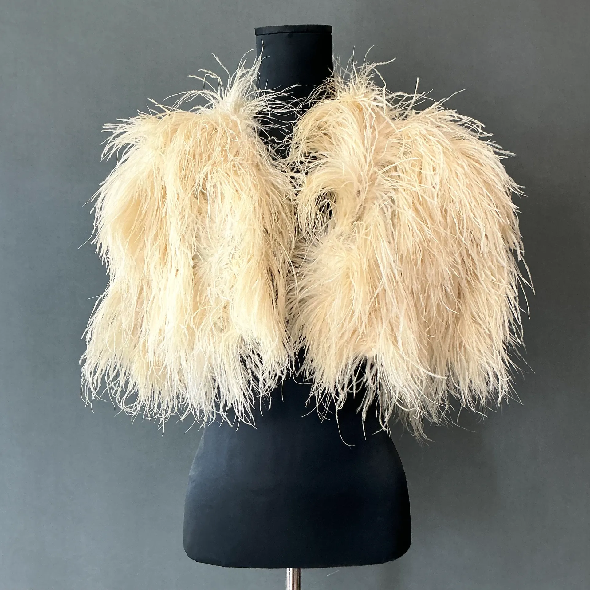 Vintage Ostrich Feather Peignor - Back view