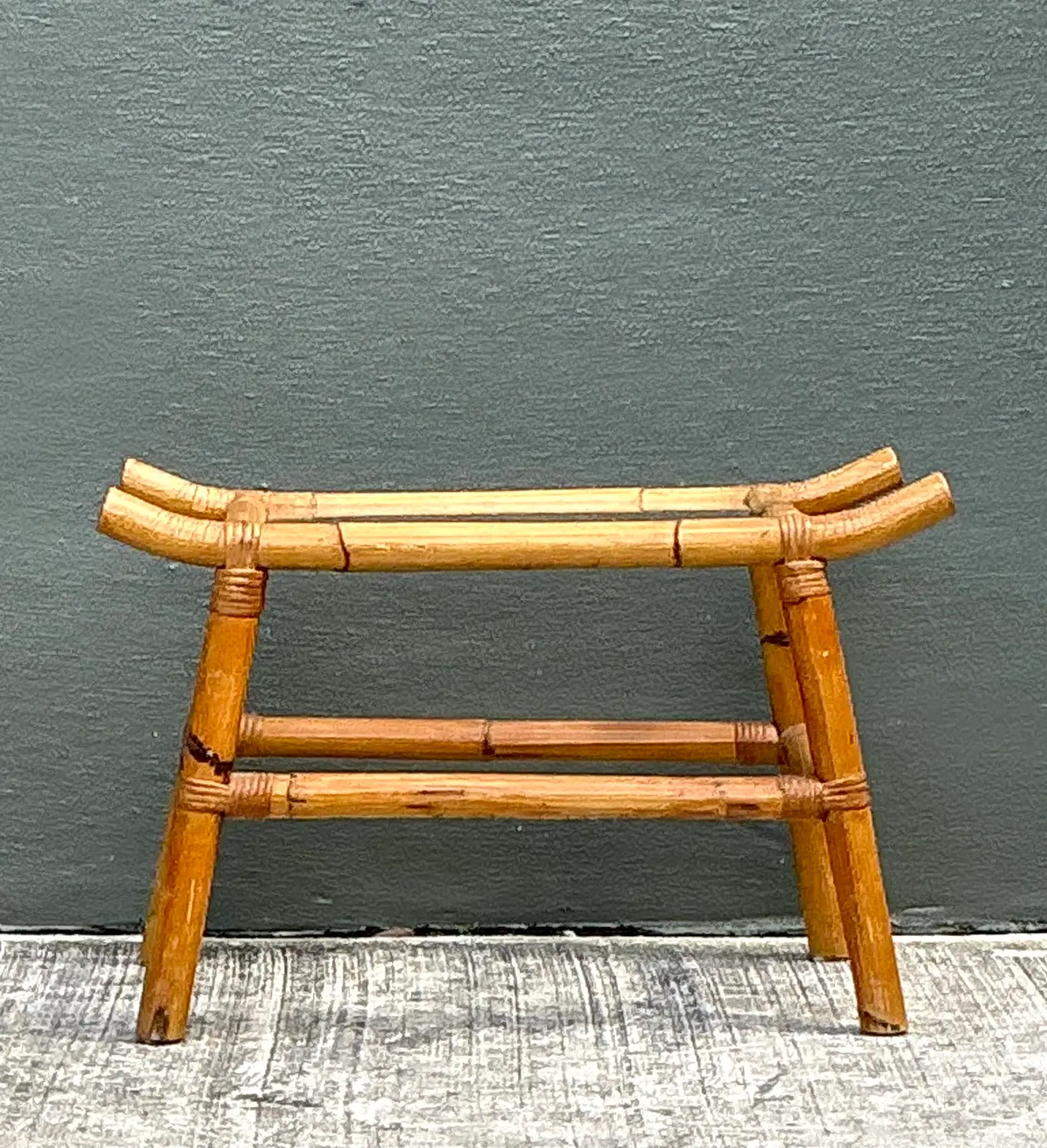 Vintage Pagoda Rattan Low Drinks Table - Detail view