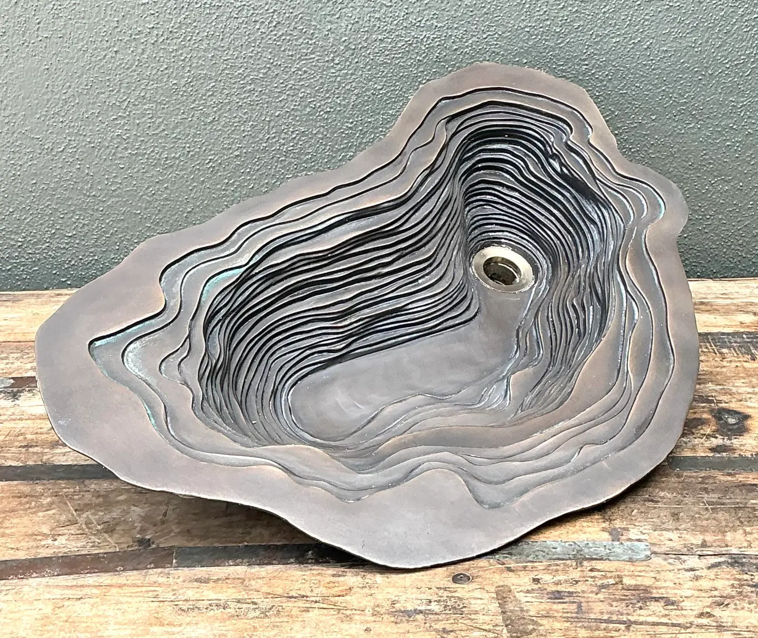 Vintage Patinated Bronze Sink - Detail view
