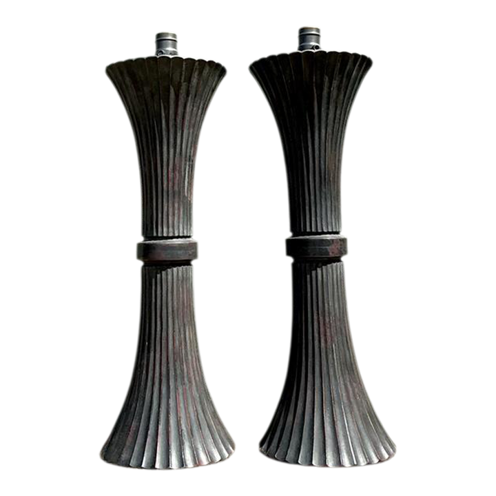 Vintage Patinated Fluted Metal Lamps - A Pair - Detail view