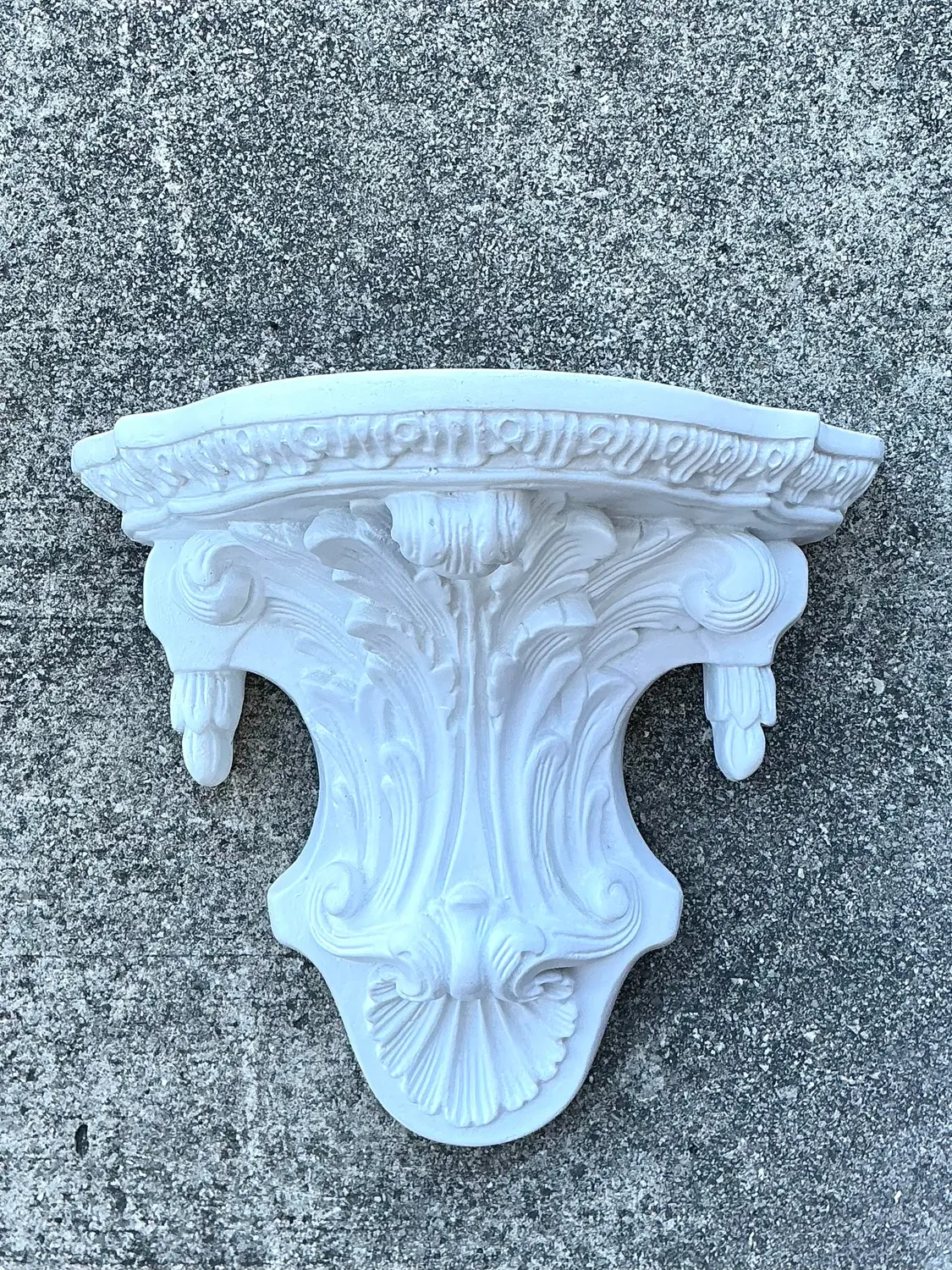 Vintage Plaster Clamshell Bracket - Side view