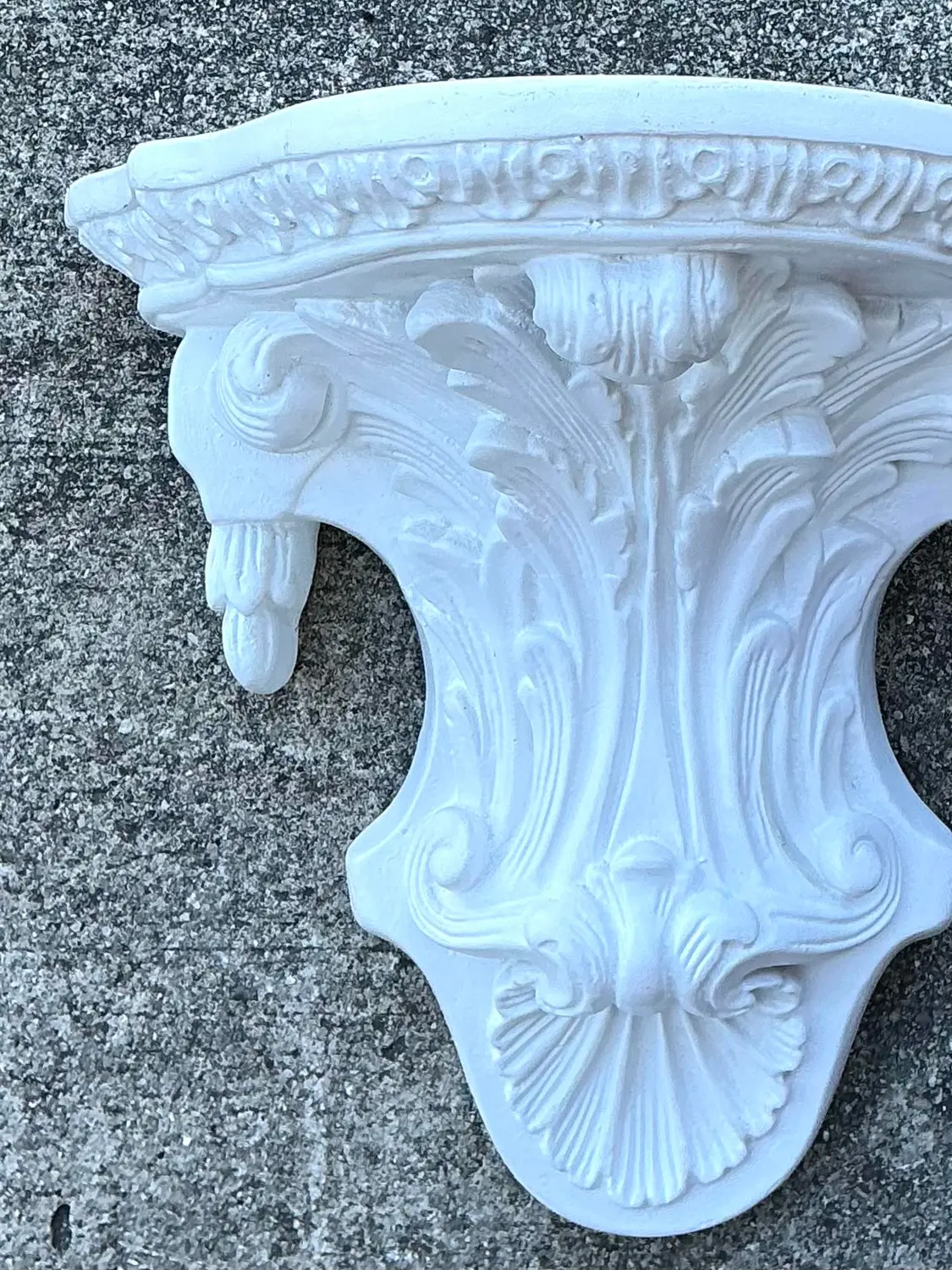 Vintage Plaster Clamshell Bracket - Top view