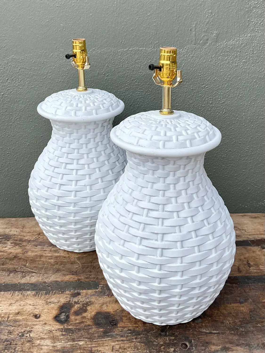Vintage Plaster Woven Rattan Lamps - A Pair - Side view