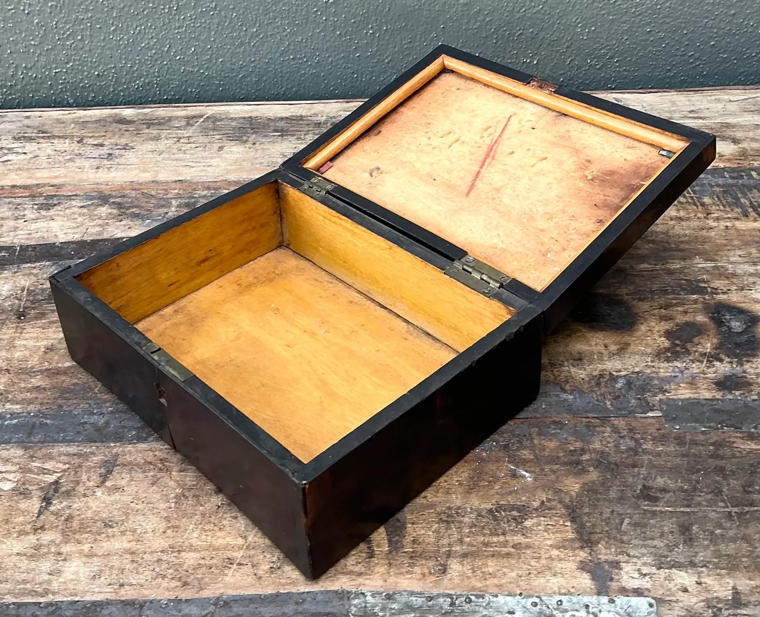 Vintage Primitive Burl Wood Box - Top view